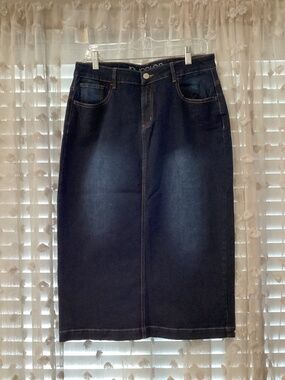 NUGGLES Women’s Medium Denim Skirt